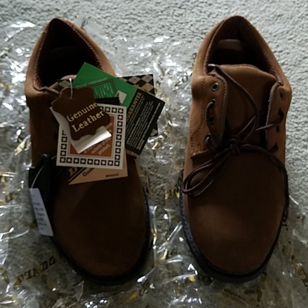 Dunlop leather golf shoe